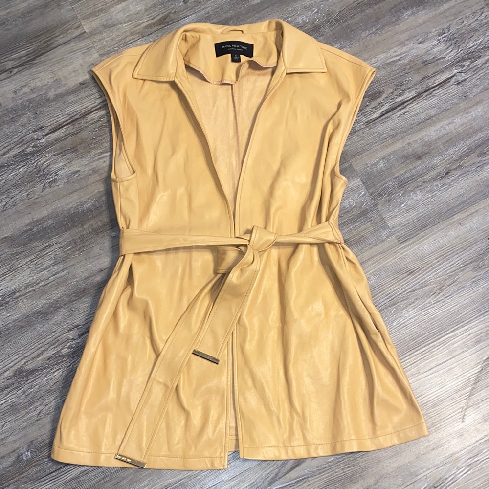 NWOT MARC NEW YORK Camel Belted Faux Leather Vest Wrap M